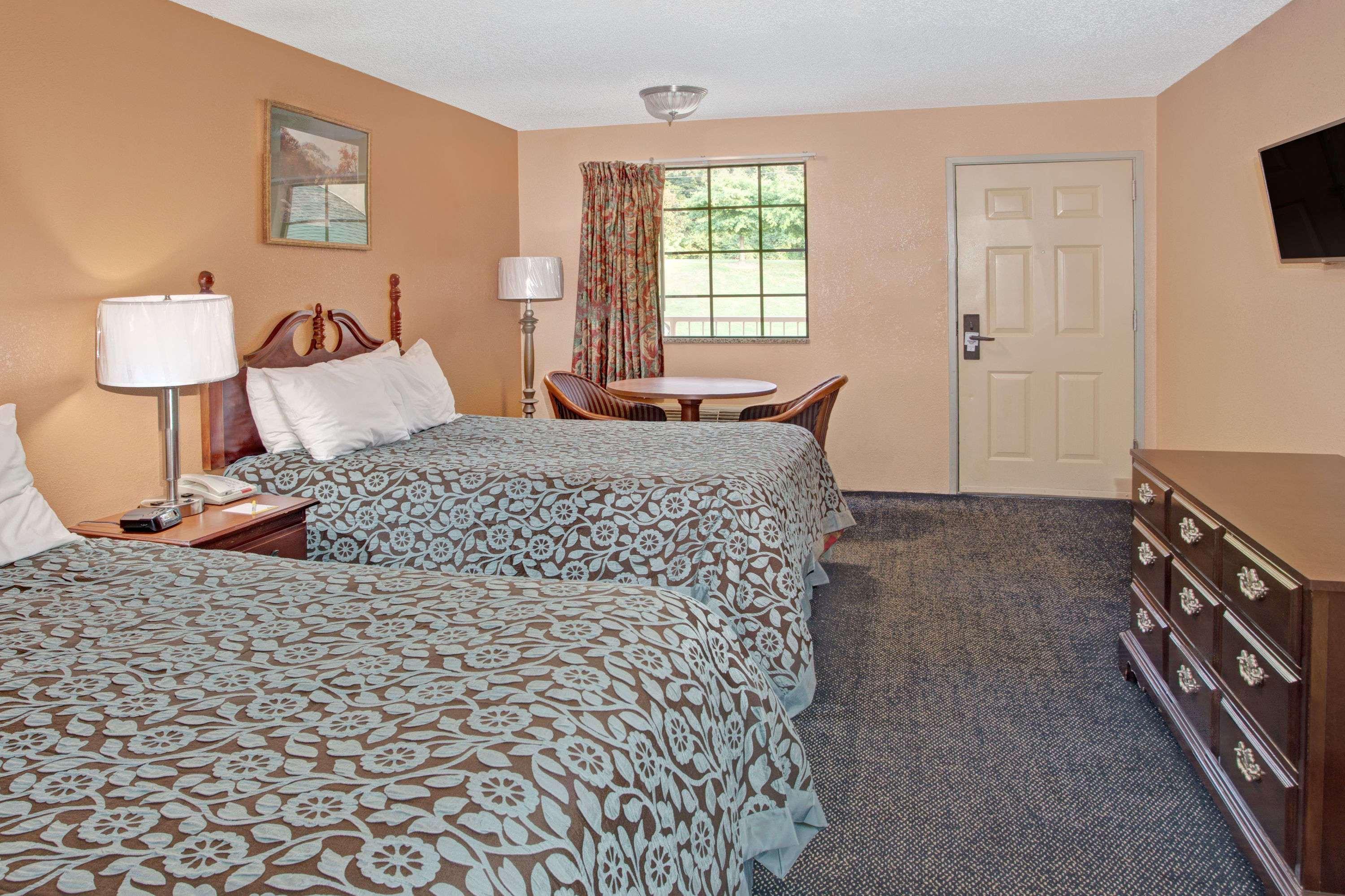Days Inn By Wyndham Marietta White Water Dış mekan fotoğraf