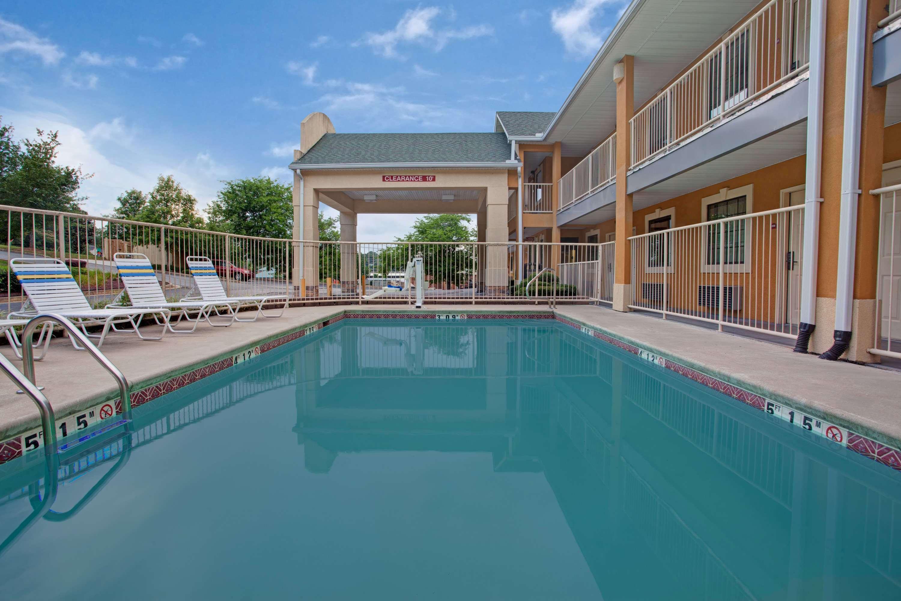 Days Inn By Wyndham Marietta White Water Dış mekan fotoğraf