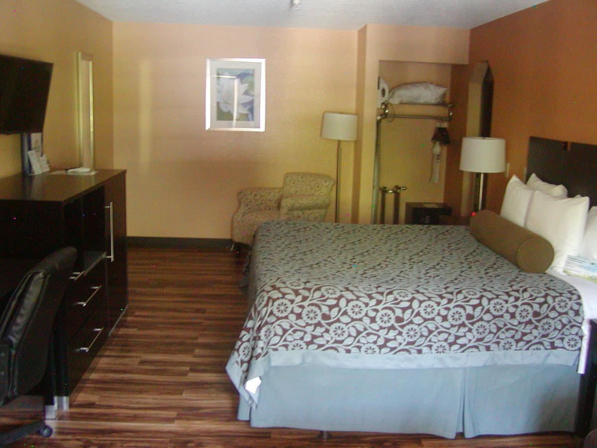 Days Inn By Wyndham Marietta White Water Dış mekan fotoğraf