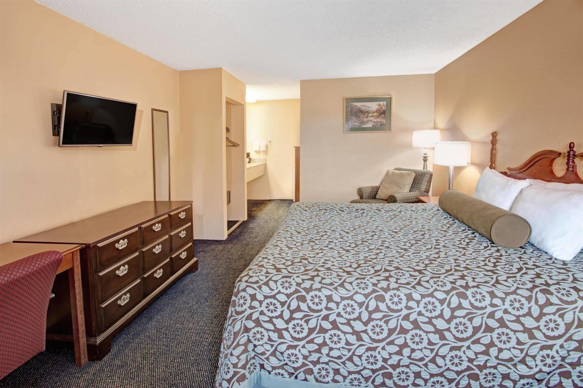 Days Inn By Wyndham Marietta White Water Dış mekan fotoğraf